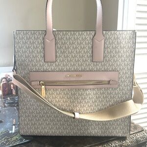 Michael KORRE Kenly Large Logo Tote Bag